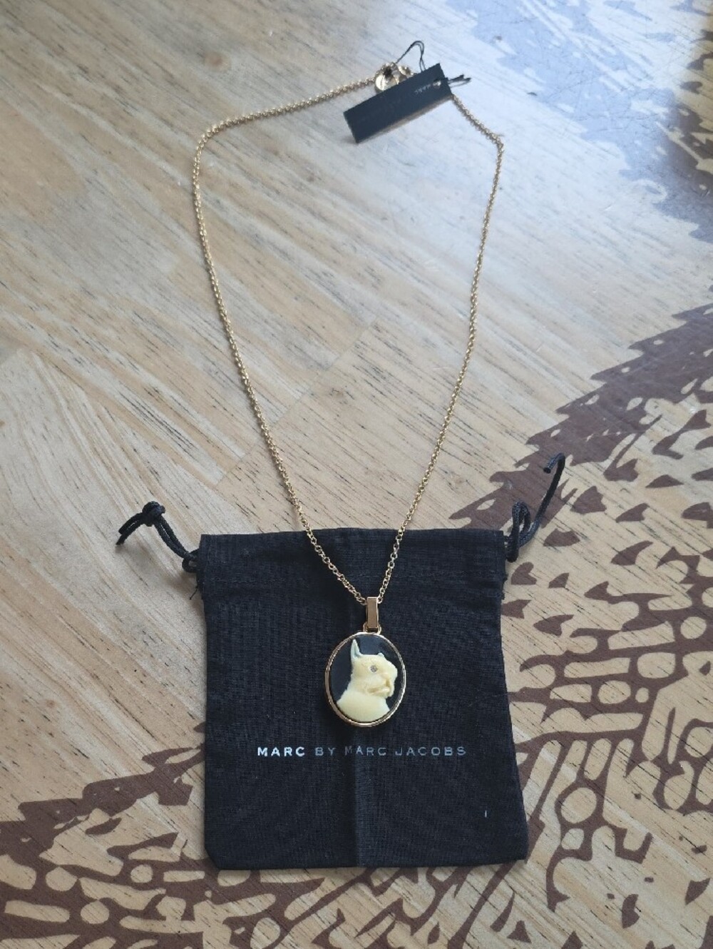 Marc By Marc Jacobs French Bulldog Cameo Pendant Necklace - Picture 2 of 6